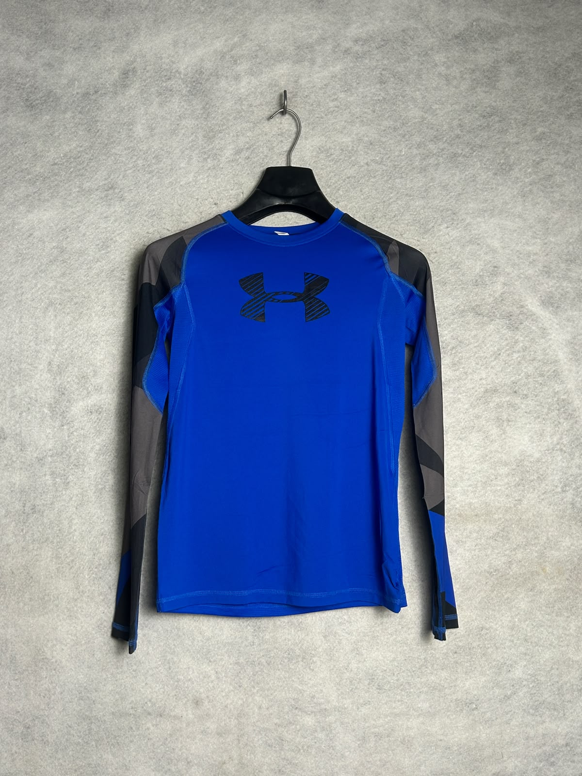 Under Armour Big Logo Blue Full Sleeves Round Neck - YLG
