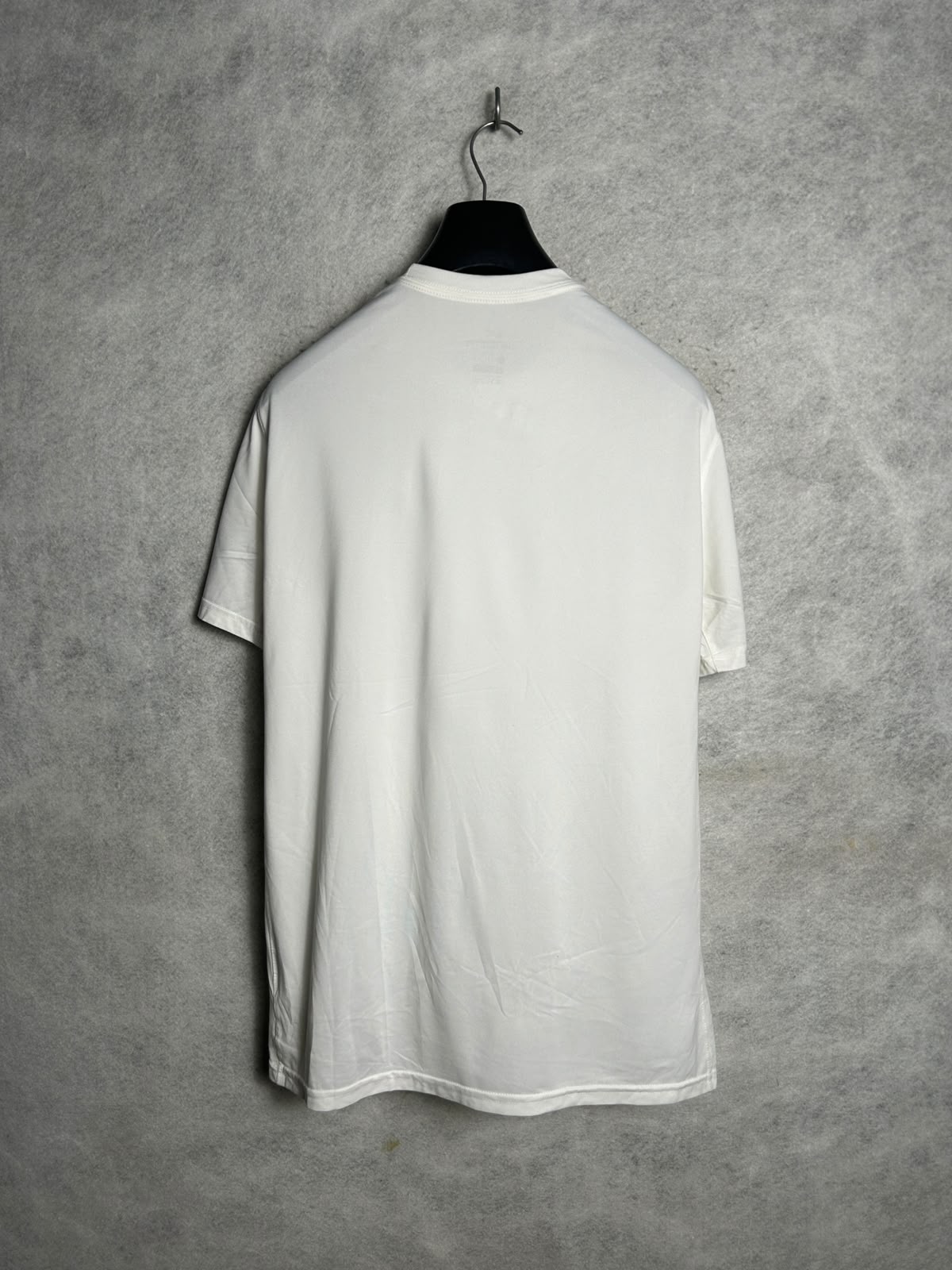 The Nike Tee Dri Fit White Round Neck - Large