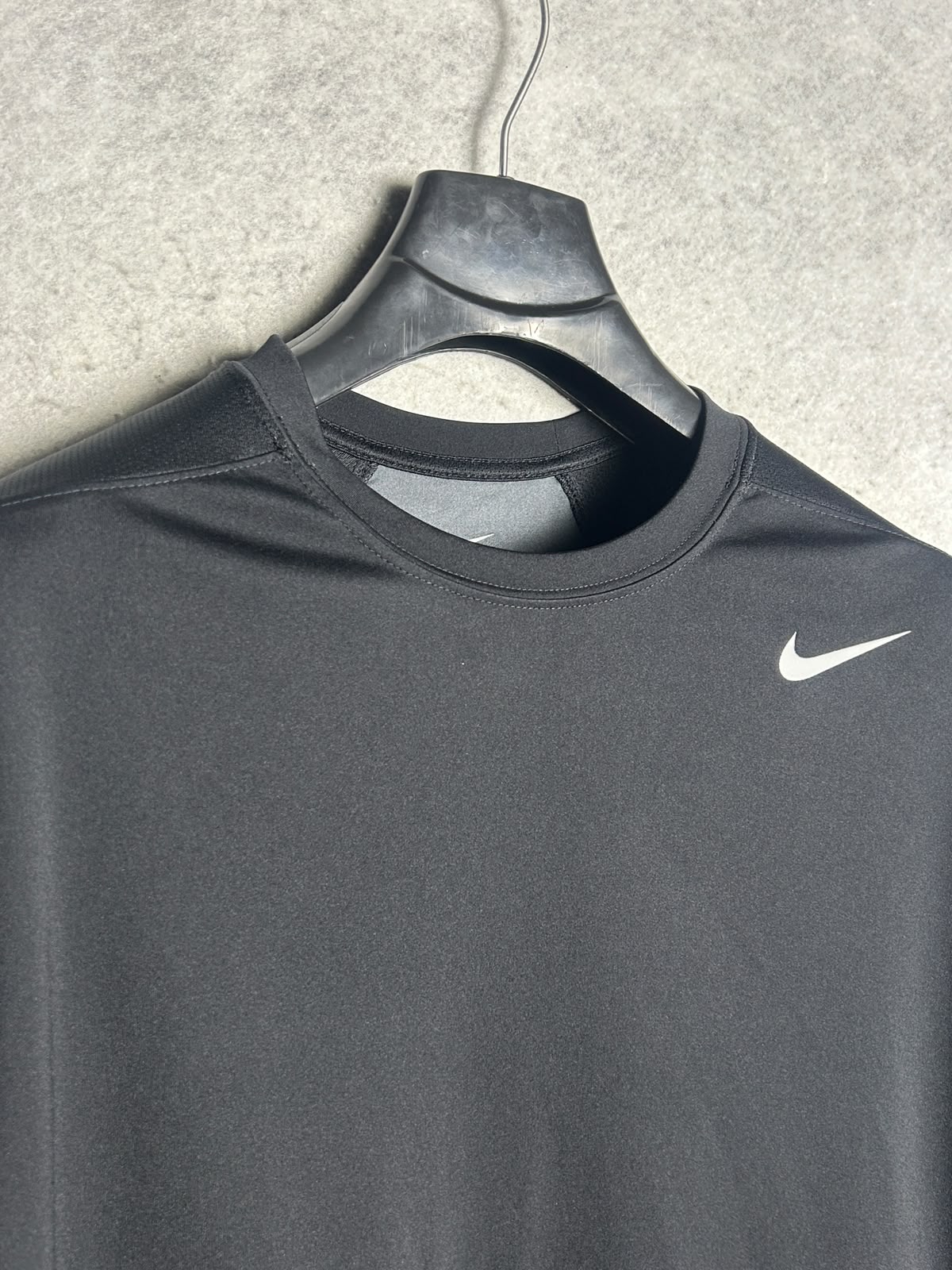 Nike Dri Fit Black Round Neck - Large