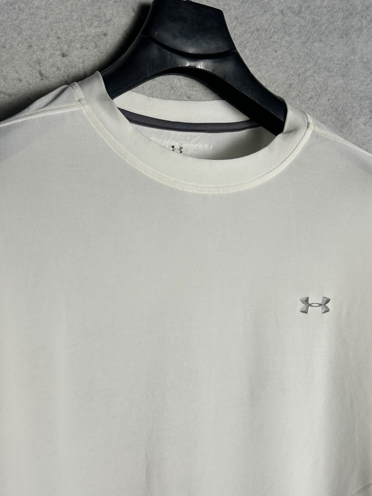 Under Armour Heat Gear White Round Neck - Large