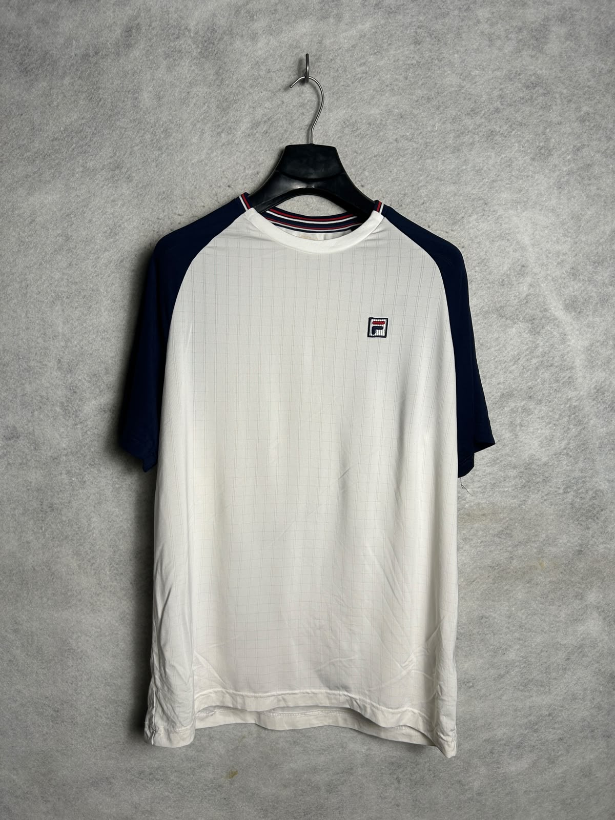 Fila White Round Neck - Medium