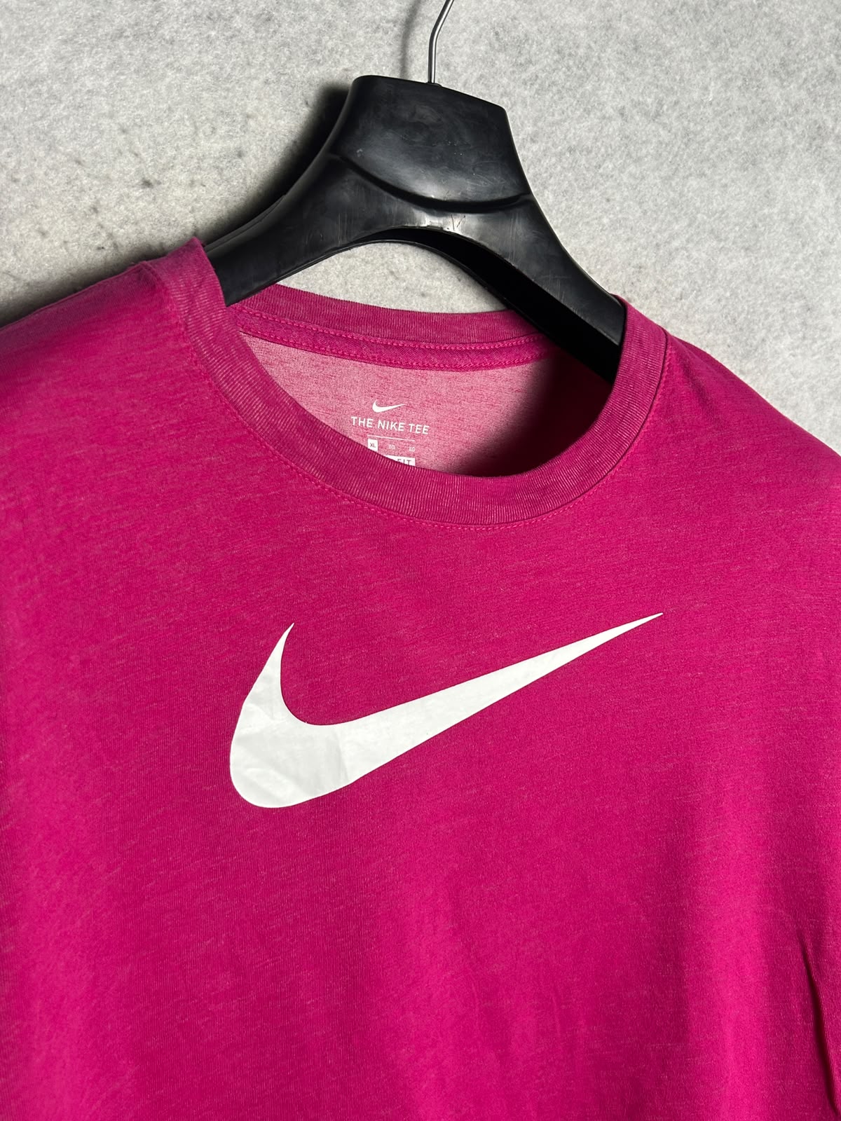 The Nike Tee Dri Fit Big Logo Round Neck - XL