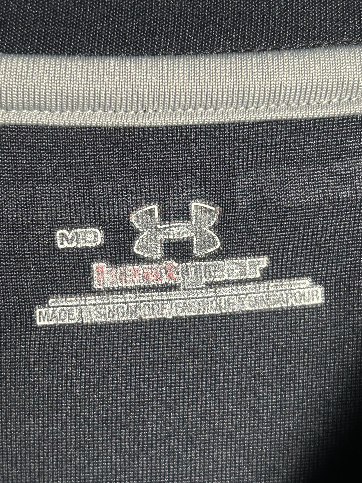 Under Armour Heat Gear Black Round Neck - Medium