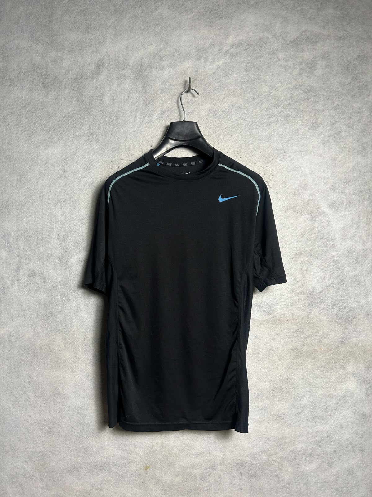 Nike Dri Fit Black Round Neck - Medium