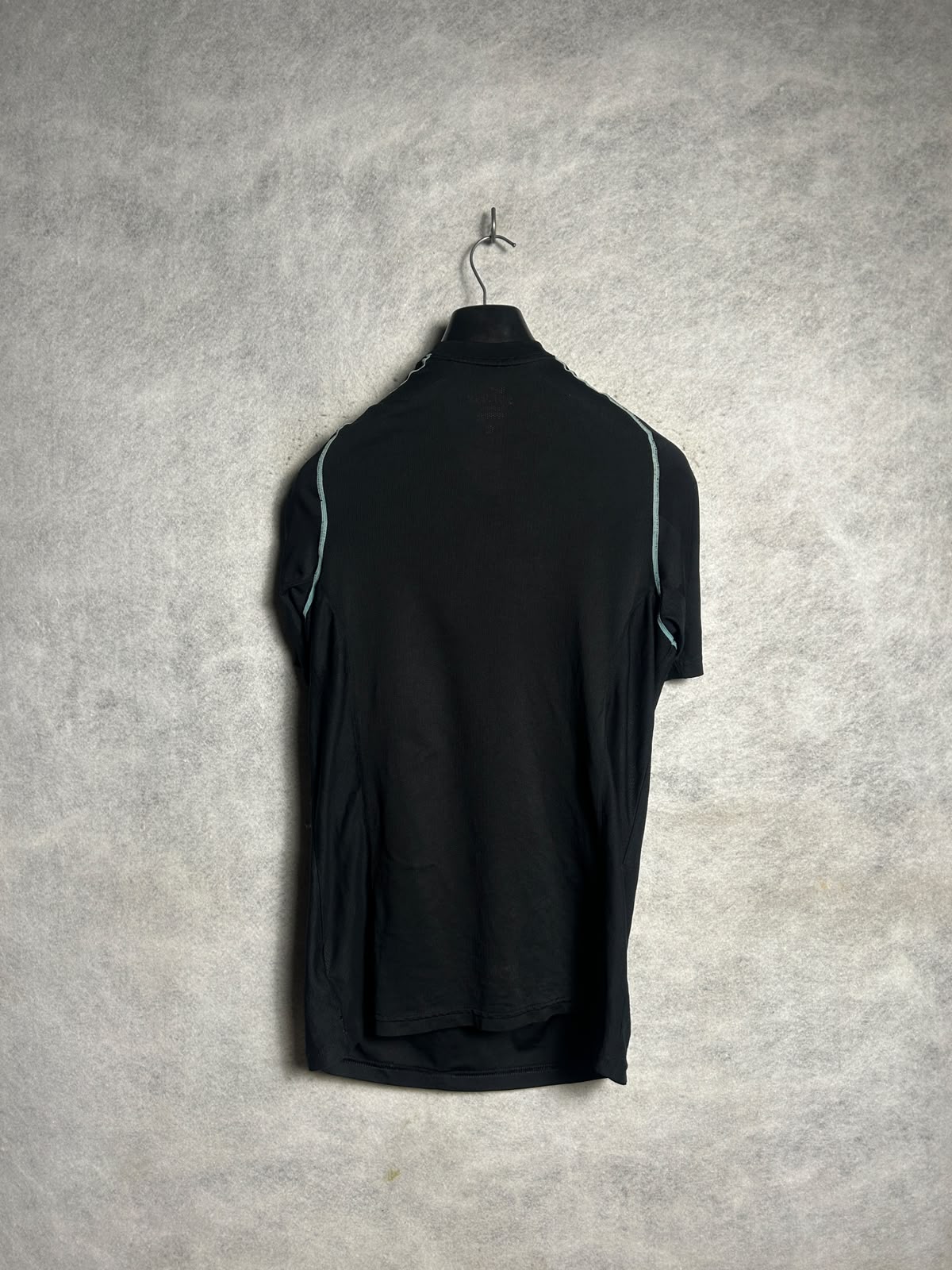 Nike Dri Fit Black Round Neck - Medium