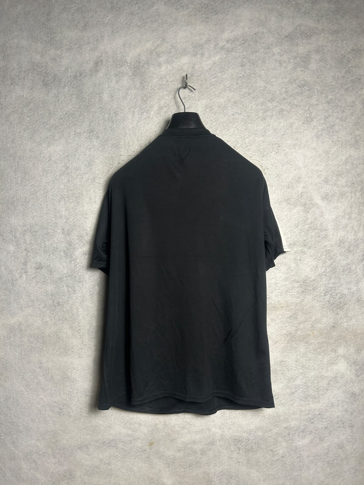 Umbro Black Round Neck - XL