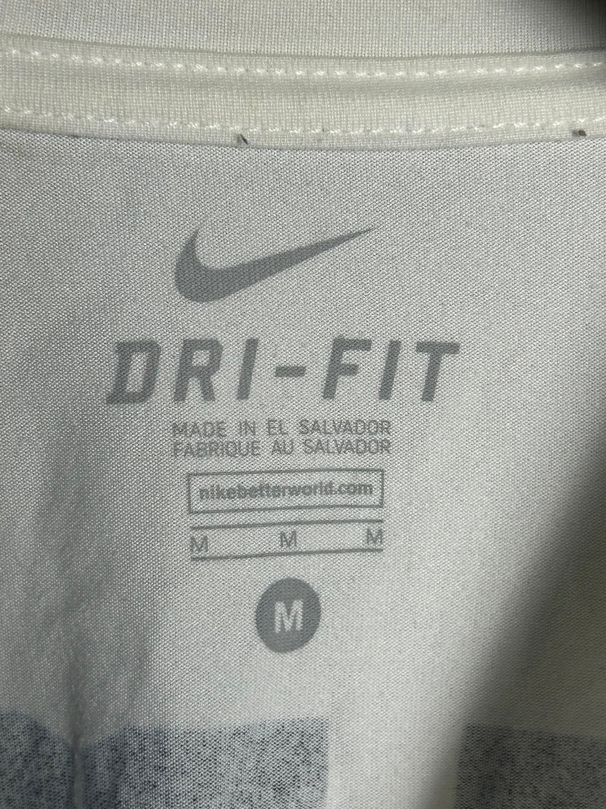Nike Dri Fit White Round Neck - Medium