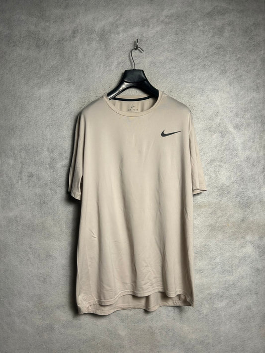 Nike Dri Fit Round Neck - XL