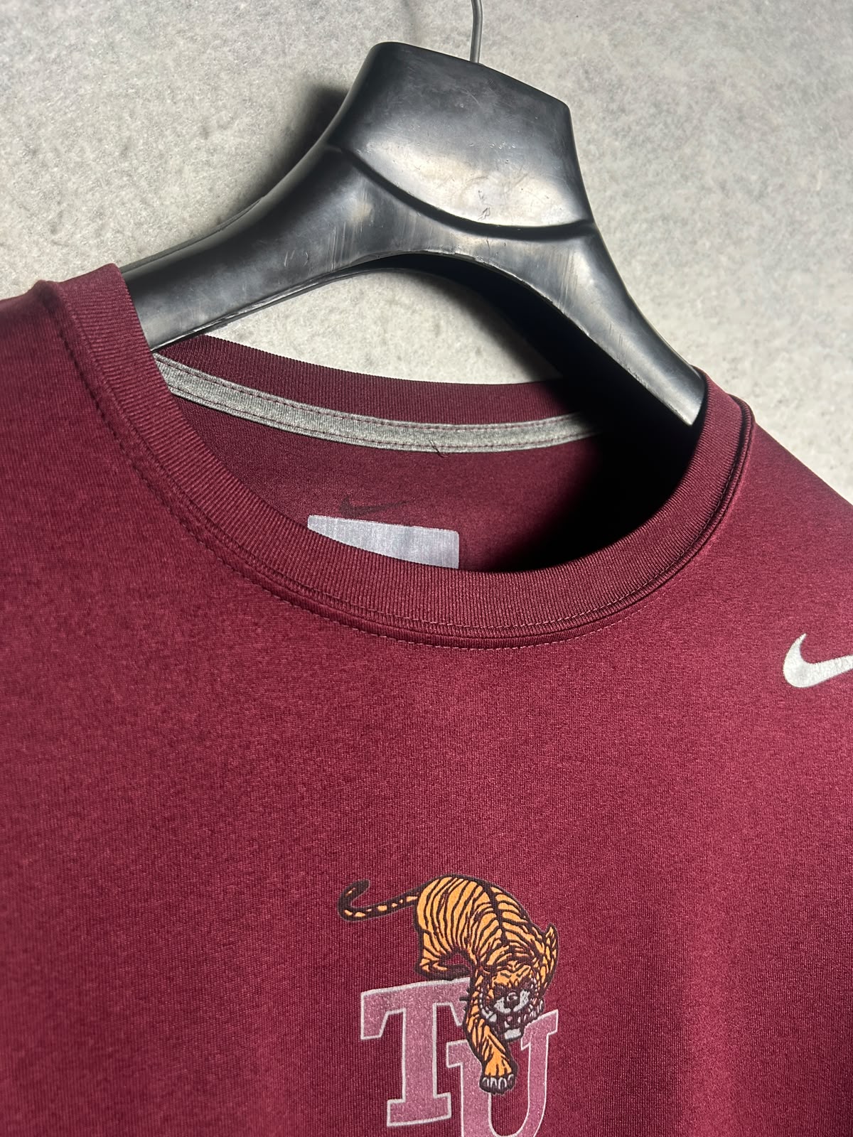 Nike Round Neck Full Sleeves - Large