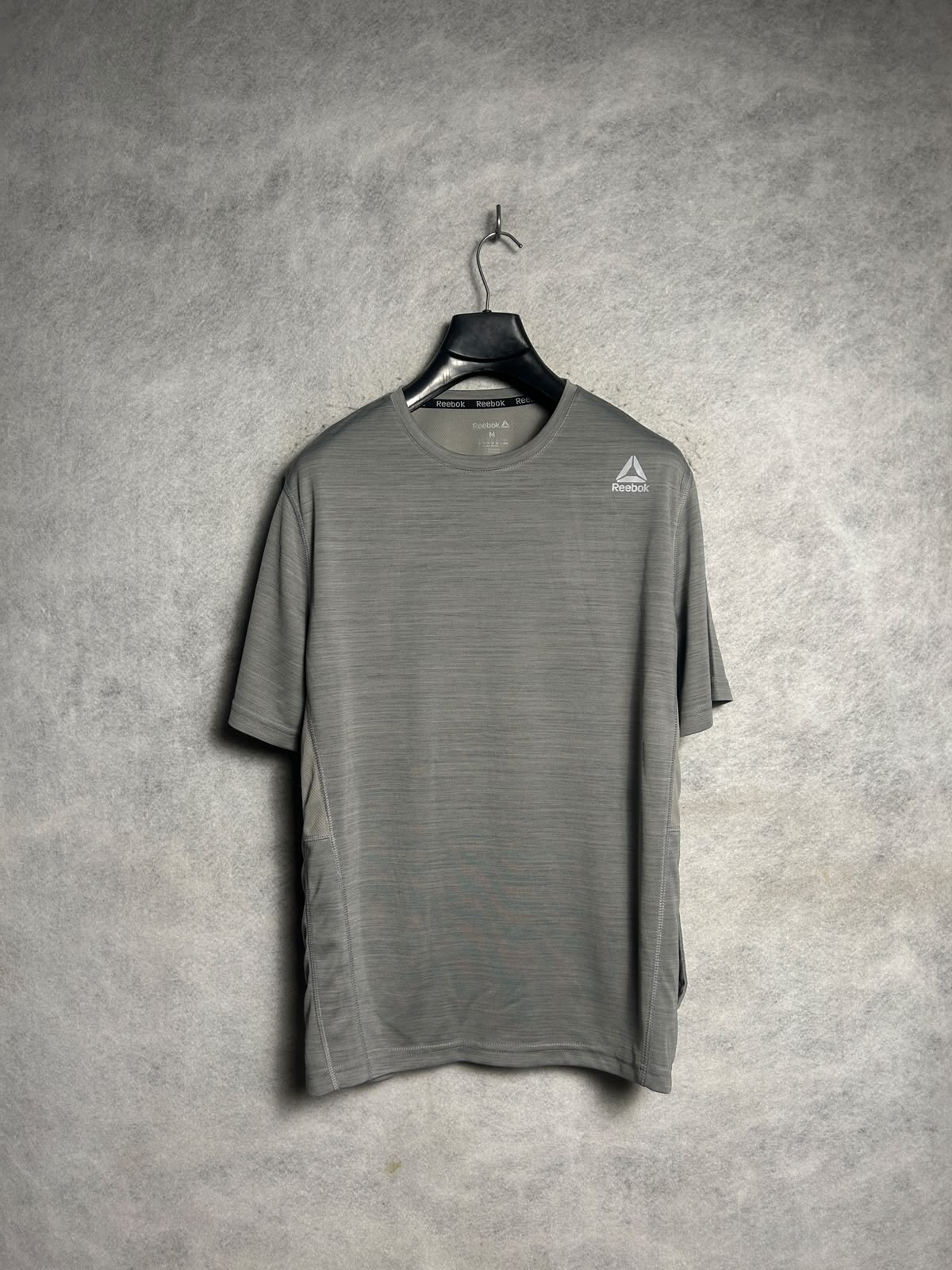 Reebok Grey Round Neck - Medium