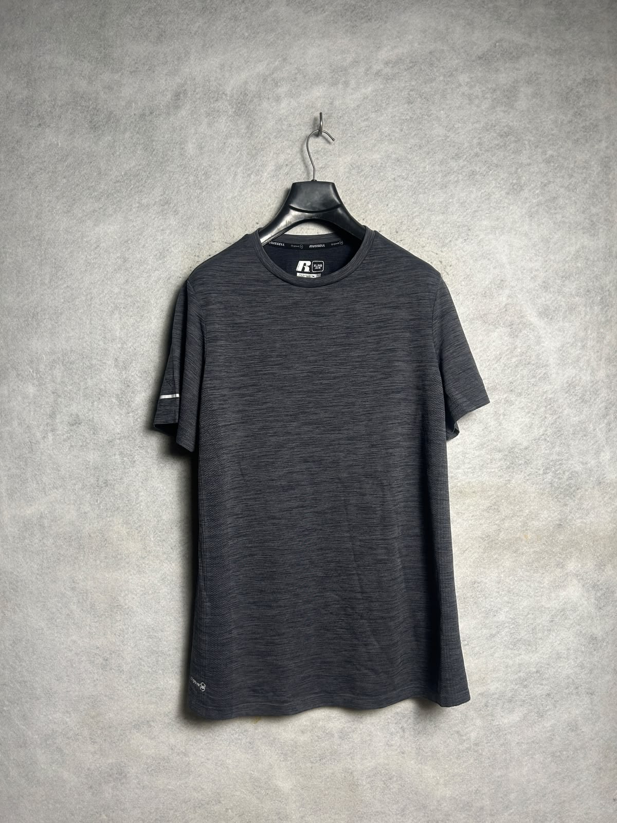 Russell Black Round Neck - XL