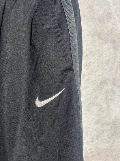 Nike Black - Large