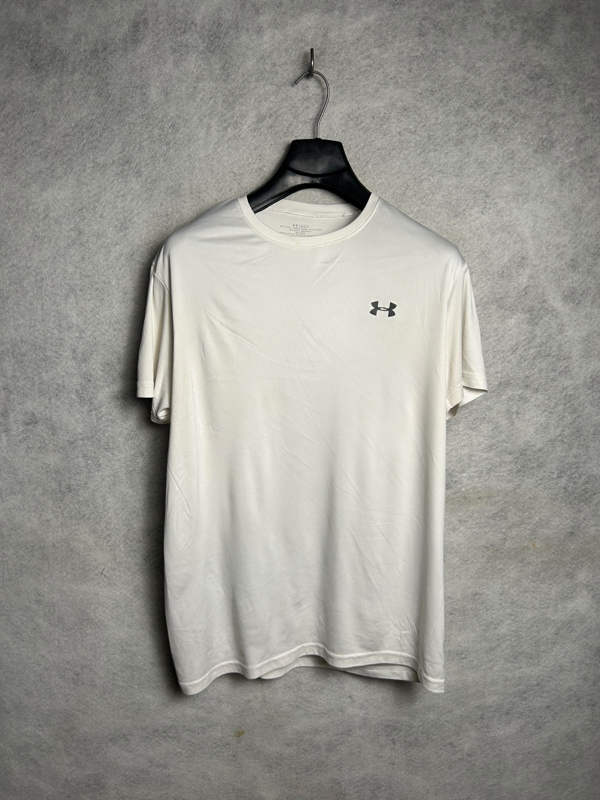 Under Armour White Round Neck - Large
