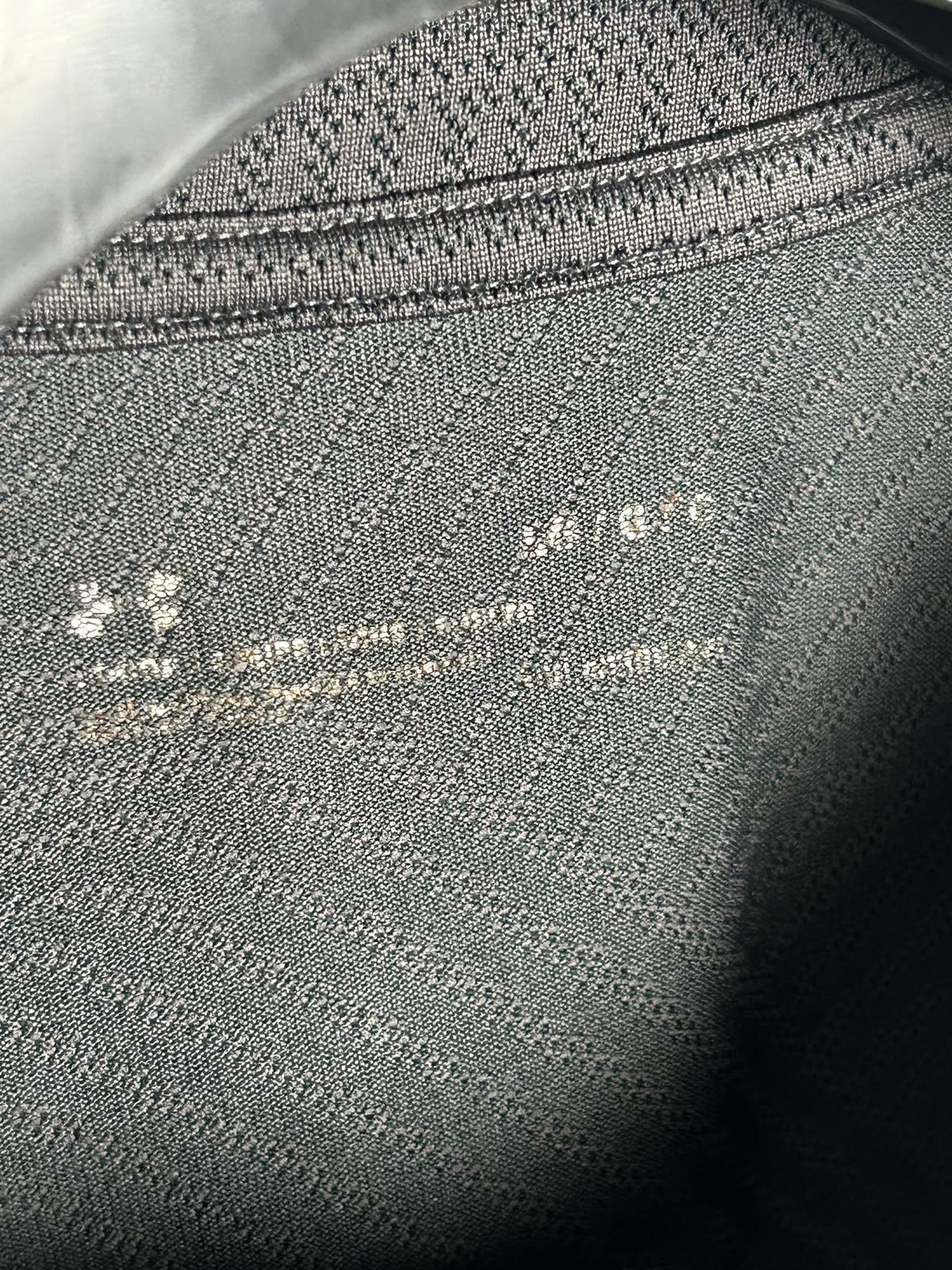 Under Armour Heat Gear Black Round Neck - Large