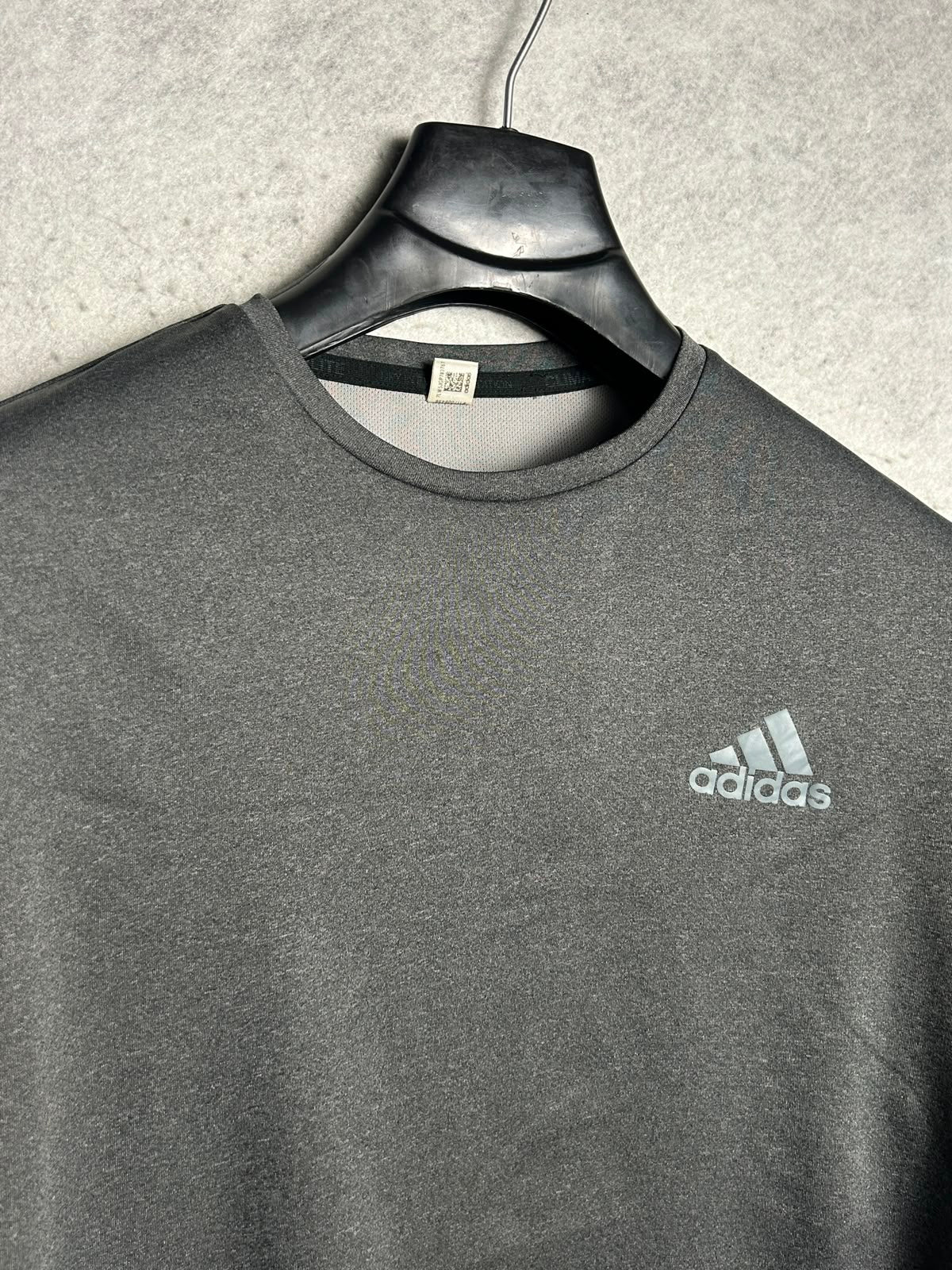 Adidas Black Round Neck - Medium