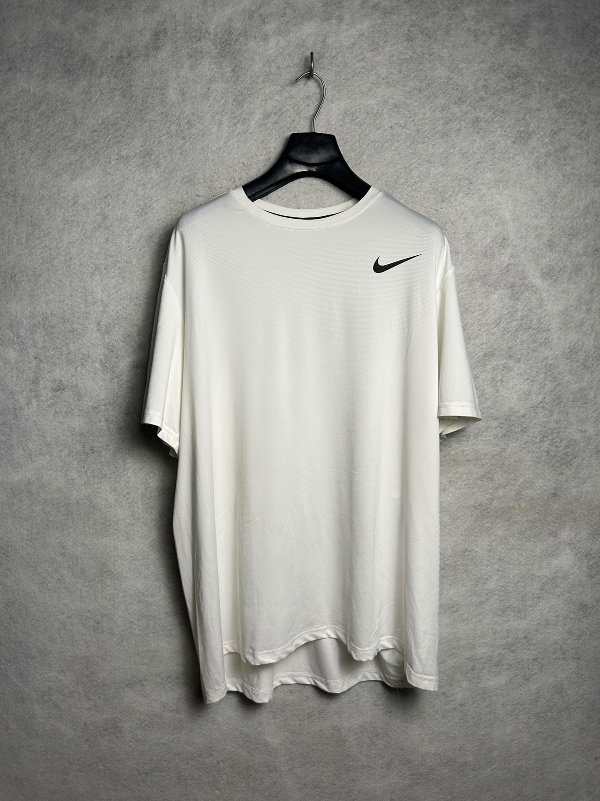 Nike Dri Fit White Round Neck - XXL
