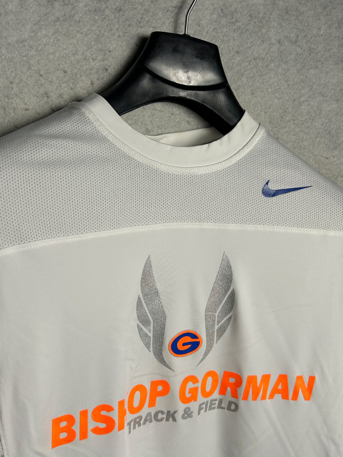 Nike Dri Fit Big Logo White Round Neck - Small
