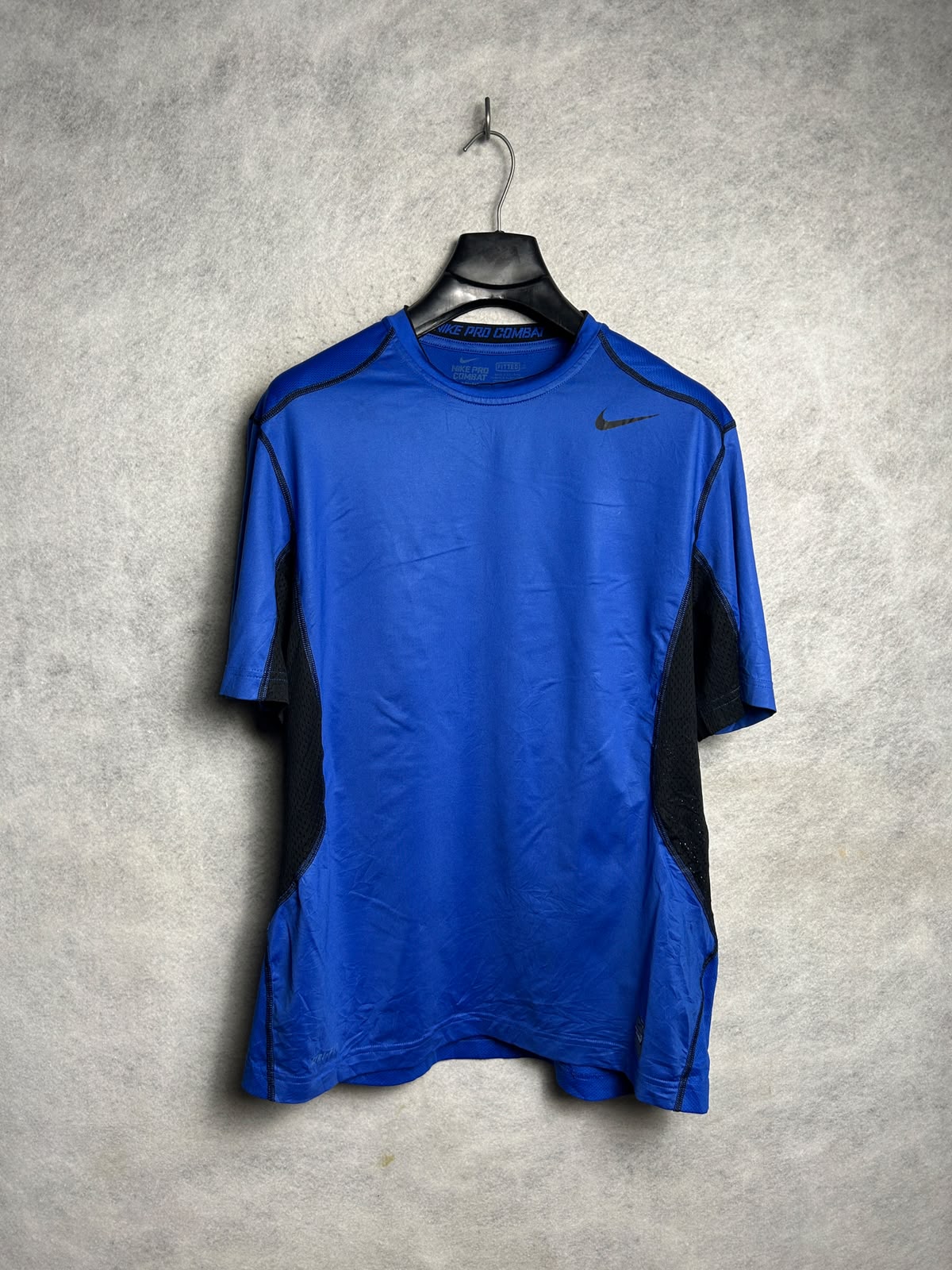 Nike Pro Combat Dri Fit Blue Round Neck - Large