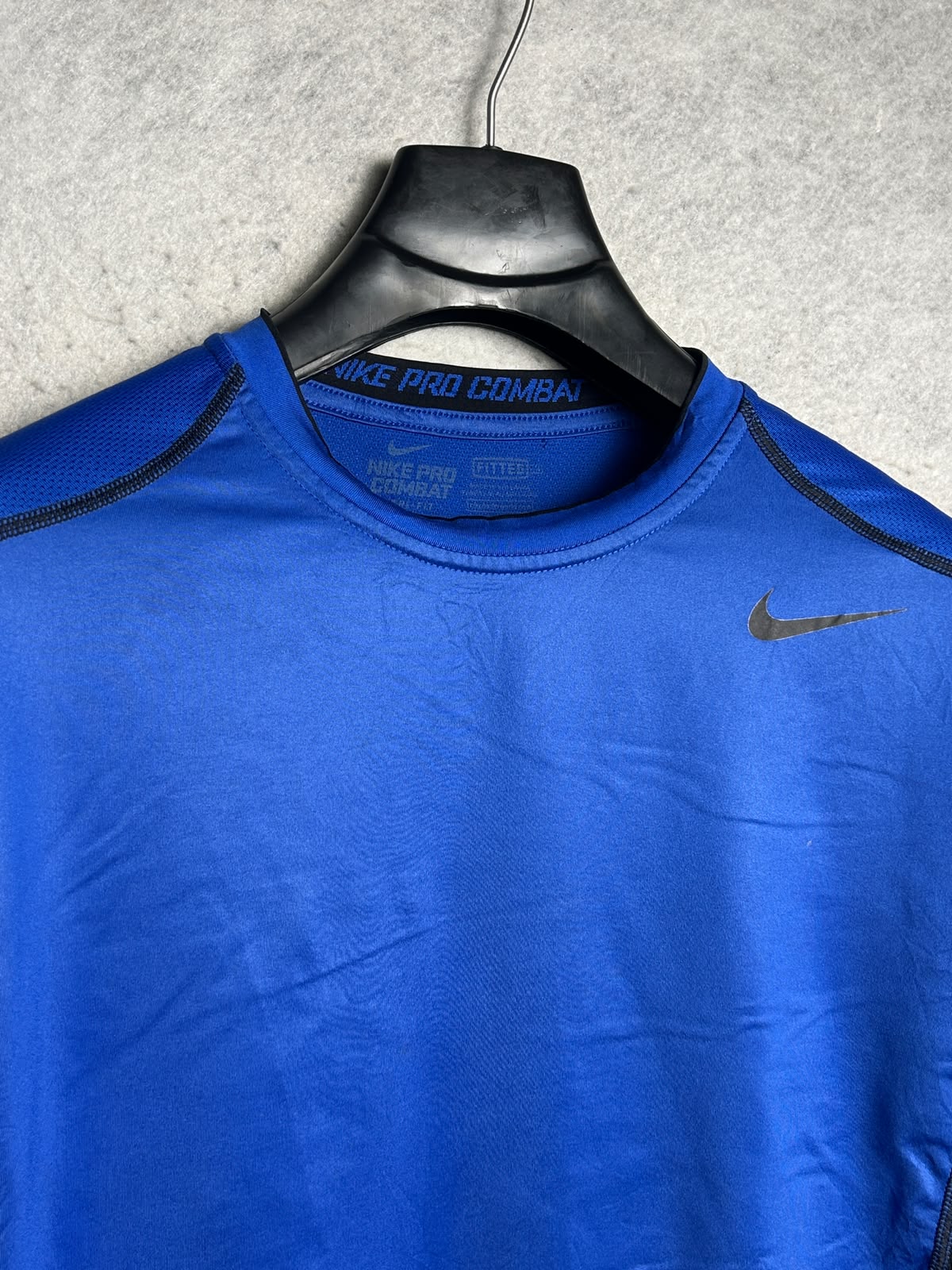 Nike Pro Combat Dri Fit Blue Round Neck - Large