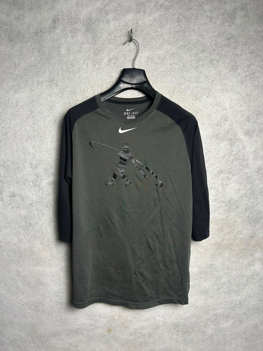 Nike Dri Fit Half Sleeves Round Neck - Small