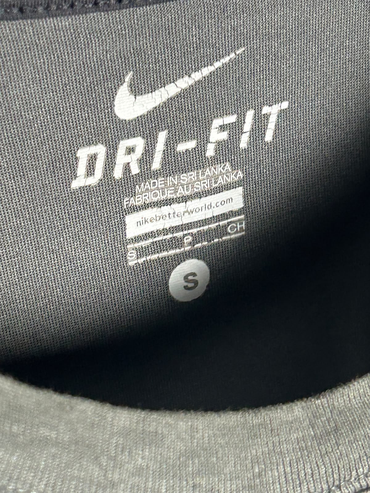 Nike Dri Fit Half Sleeves Round Neck - Small