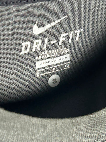 Nike Dri Fit Half Sleeves Round Neck - Small