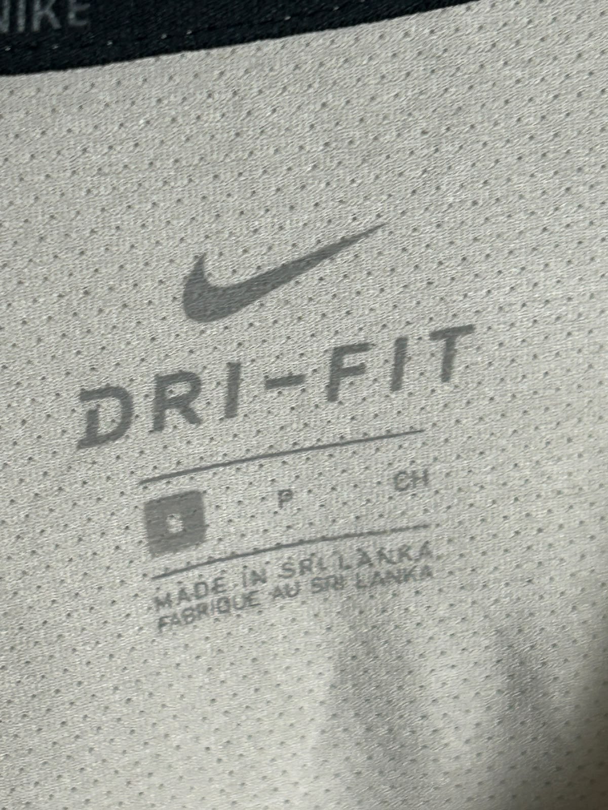 Nike Dri Fit Full Sleeves Round Neck - Small