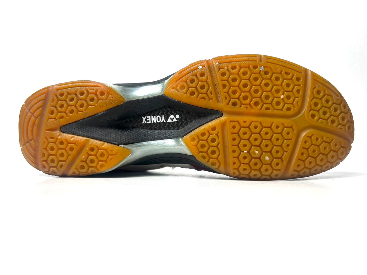 Yonex Power Cushion 01 MEN - Euro 42