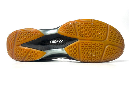 Yonex Power Cushion 01 MEN - Euro 42