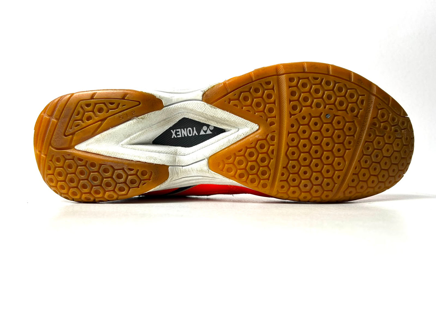 Yonex Power Cushion 600 - Euro 43
