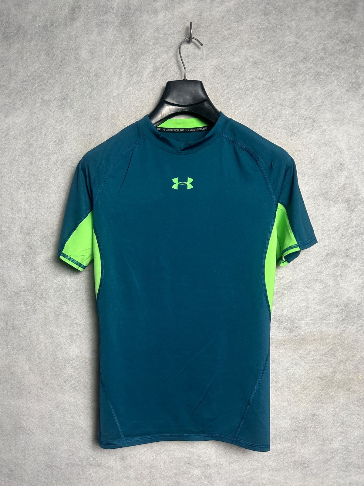 Under Armour Heat Gear Round Neck - Large