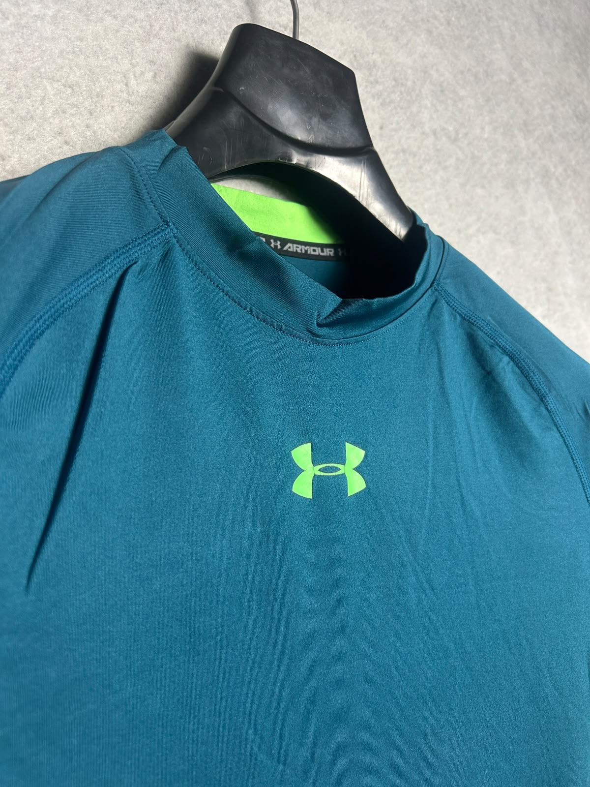 Under Armour Heat Gear Round Neck - Large