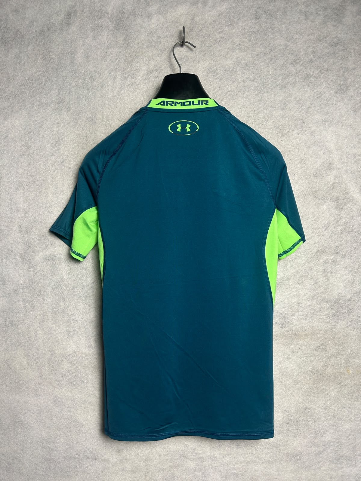 Under Armour Heat Gear Round Neck - Large