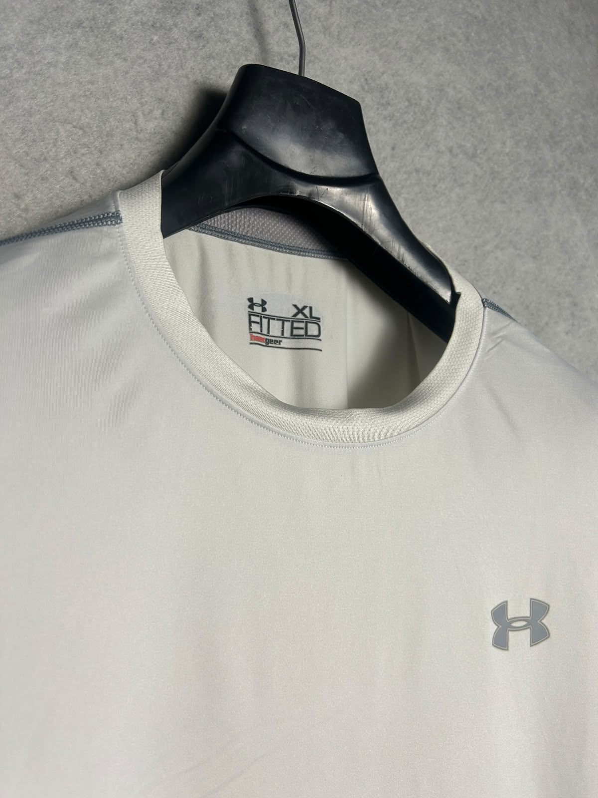 Under Armour Heat Gear White Round Neck - XL