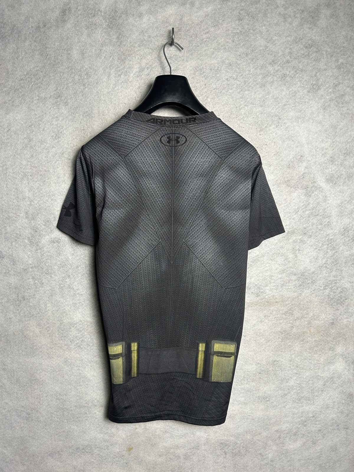 Under Armour Batman Heat Gear Round Neck - 2XL