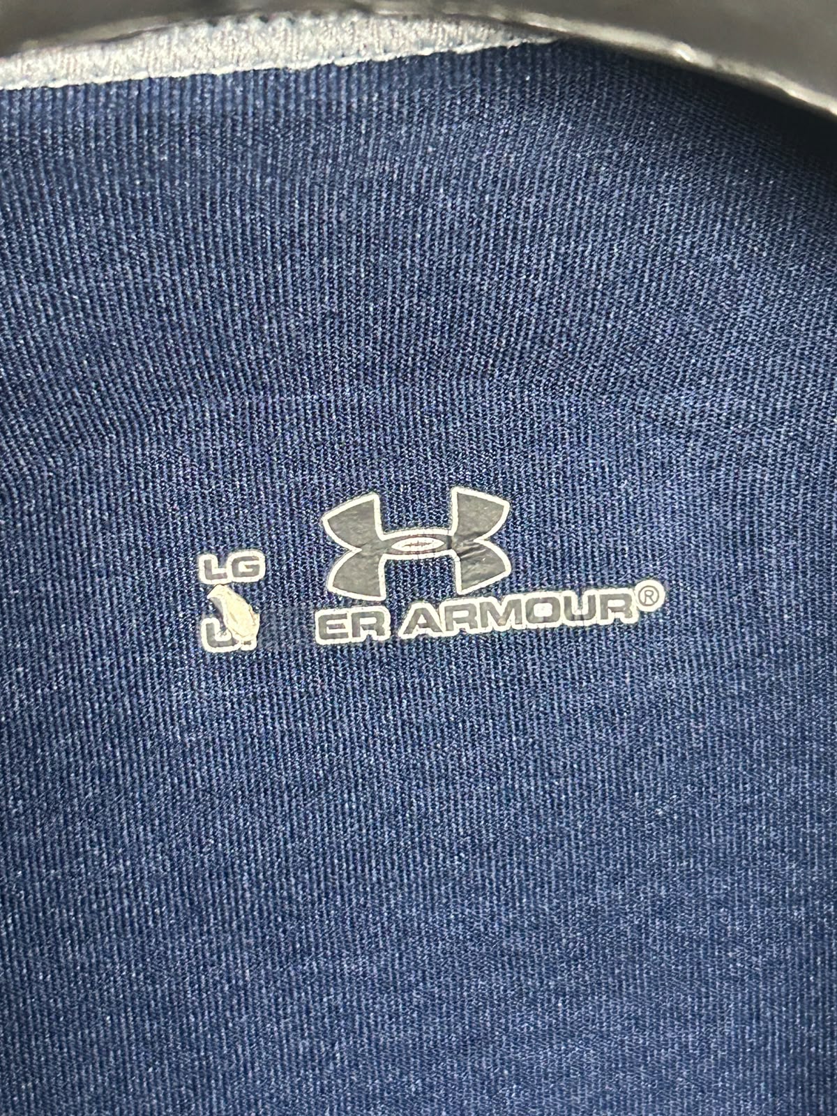 Under Armour Round Neck Full Sleeves - Large