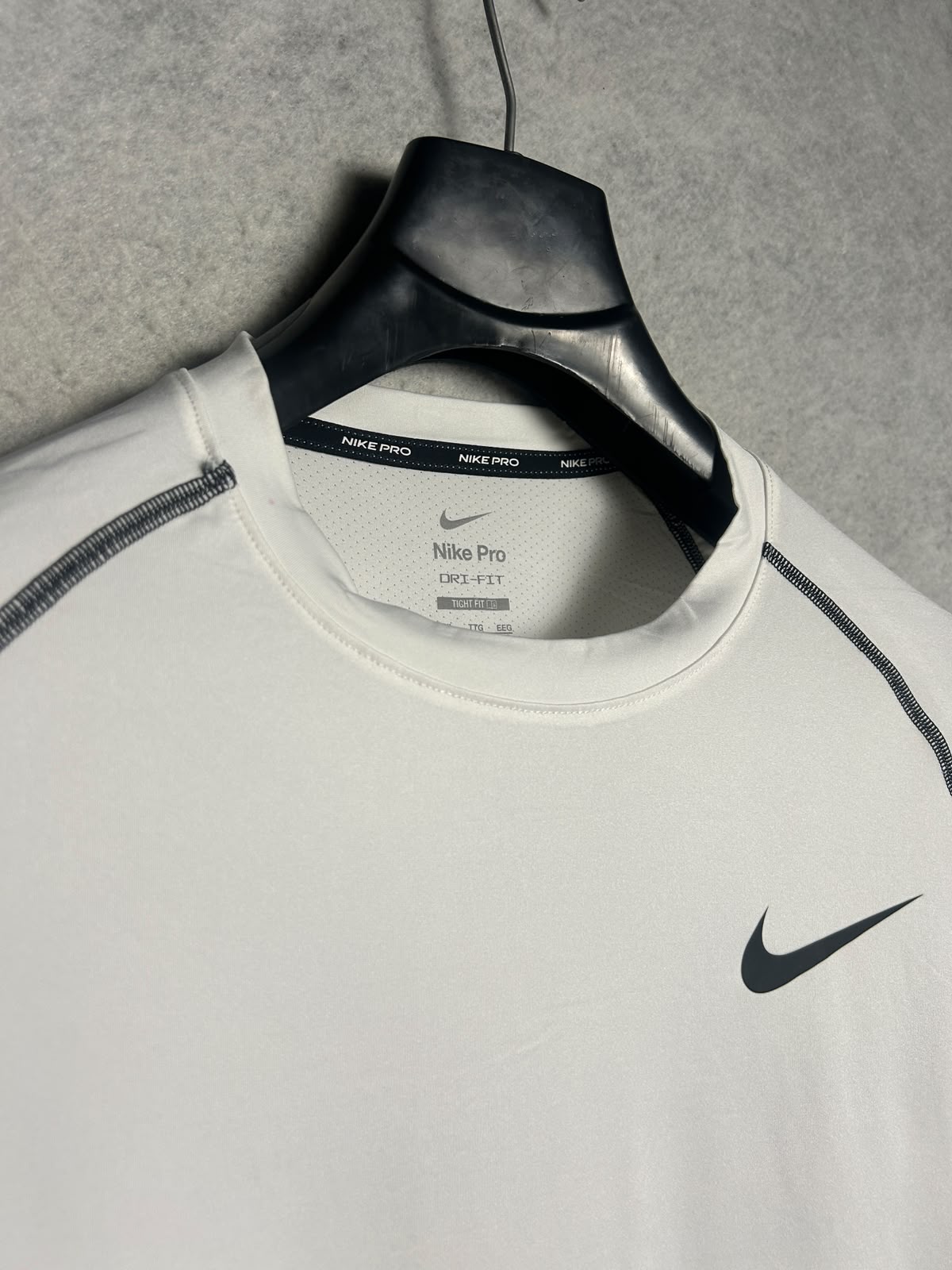 Nike Pro Dri Fit White Round Neck - XXL