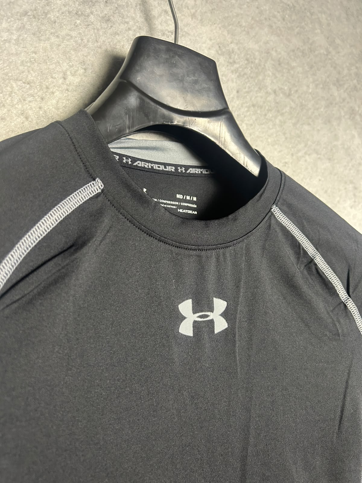 Under Armour Heat Gear Full Sleeves Round Neck - Medium