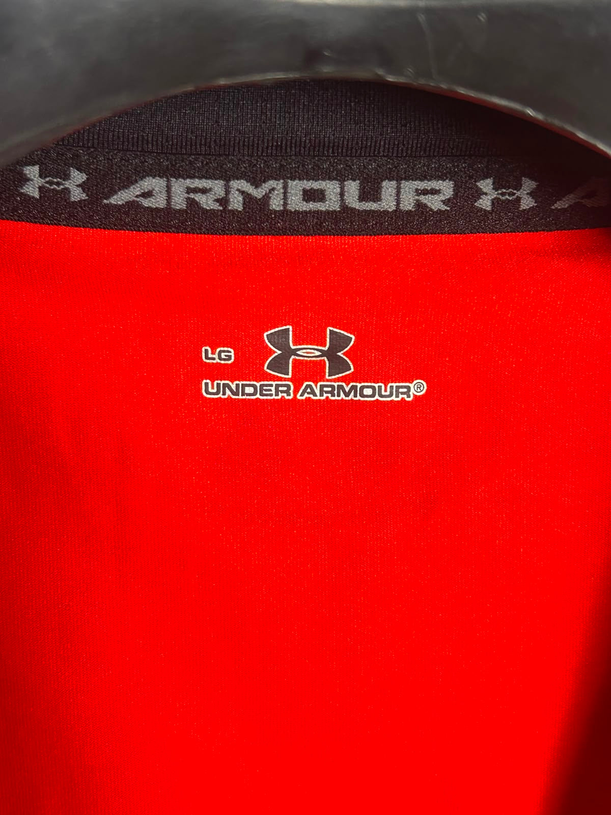 Under Armour Red Round Neck - Large