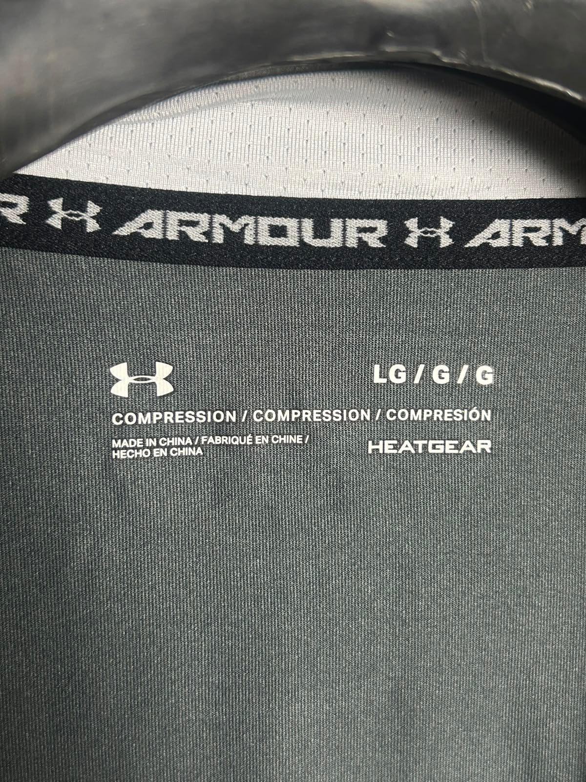Under Armour Heat Gear Printed Full Sleeves Round Neck - Large