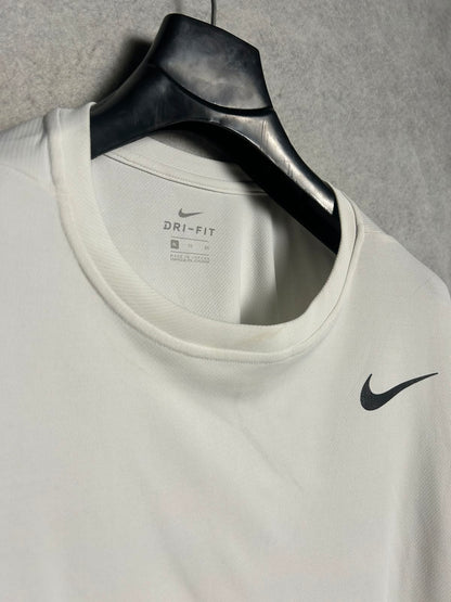 Nike Dri Fit White Round Neck - XL
