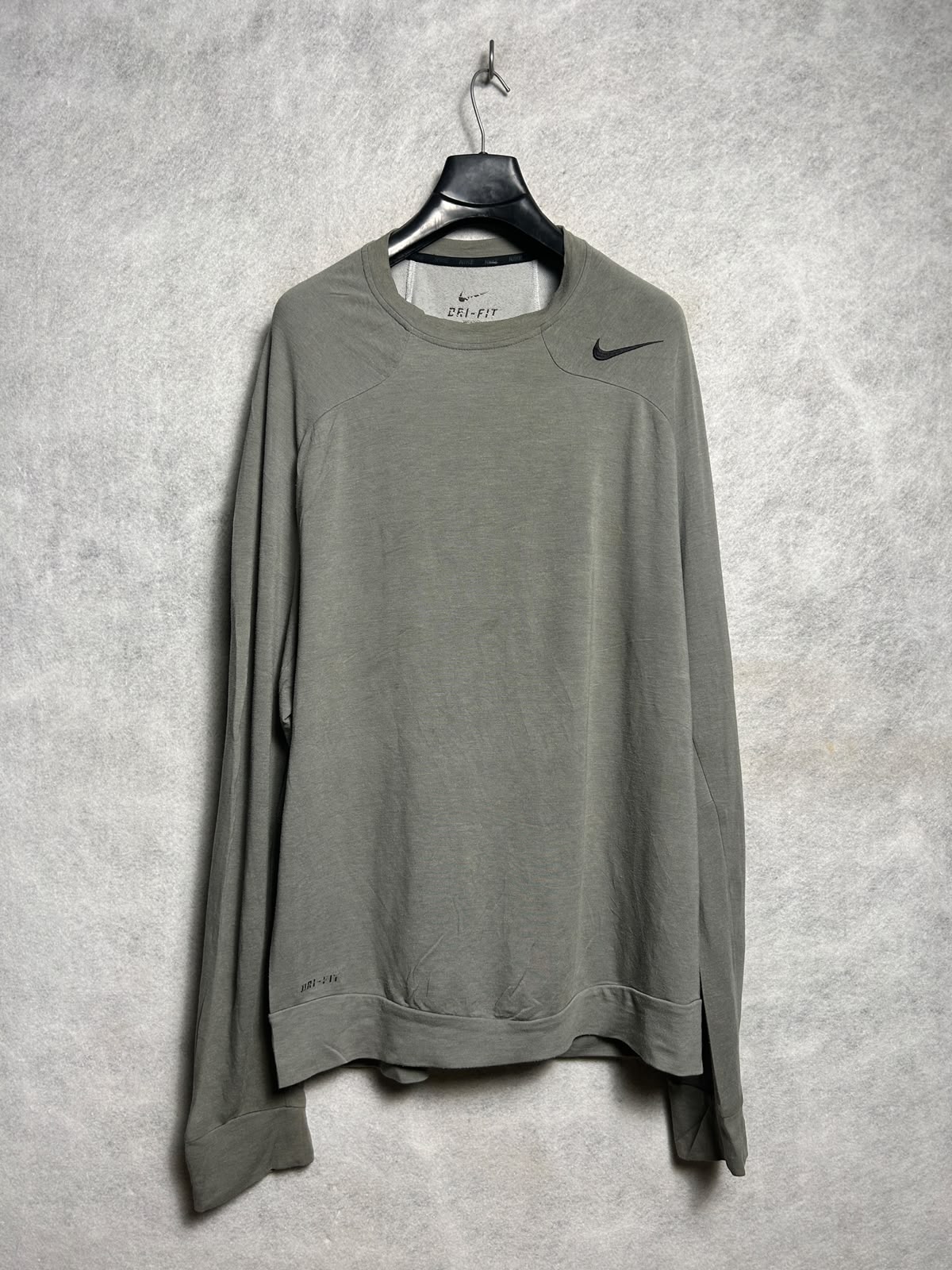 Nike Dri Fit Grey Full Sleeves Round Neck - XL