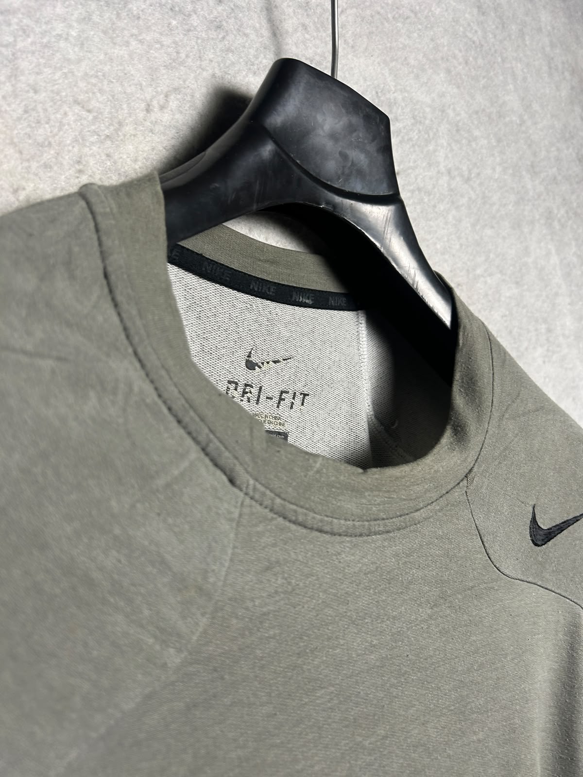 Nike Dri Fit Grey Full Sleeves Round Neck - XL