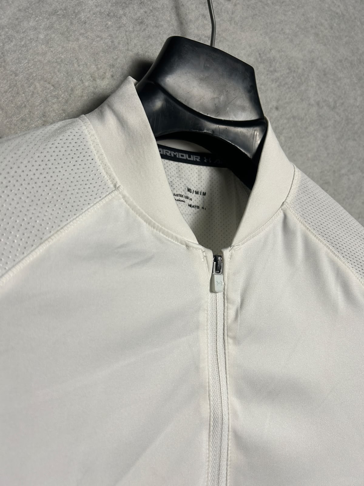 Under Armour Heat Gear White Half Zip Full Sleeves Polo - Medium