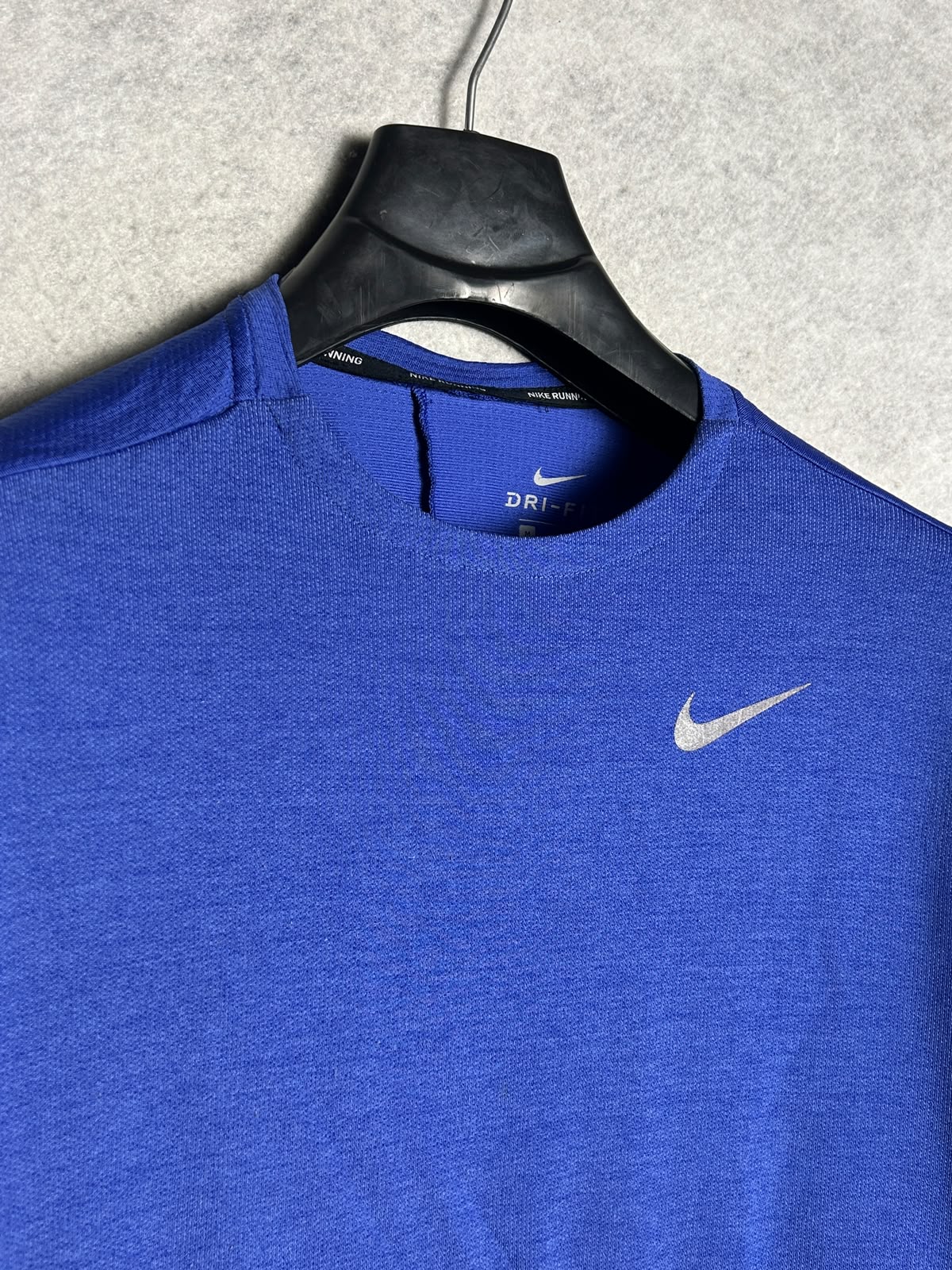 Nike Dri Fit Blue Full Sleeves Round Neck - Medium