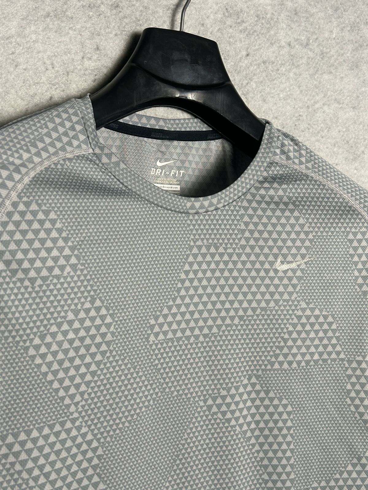 Nike Dri Fit Grey Round Neck - Medium