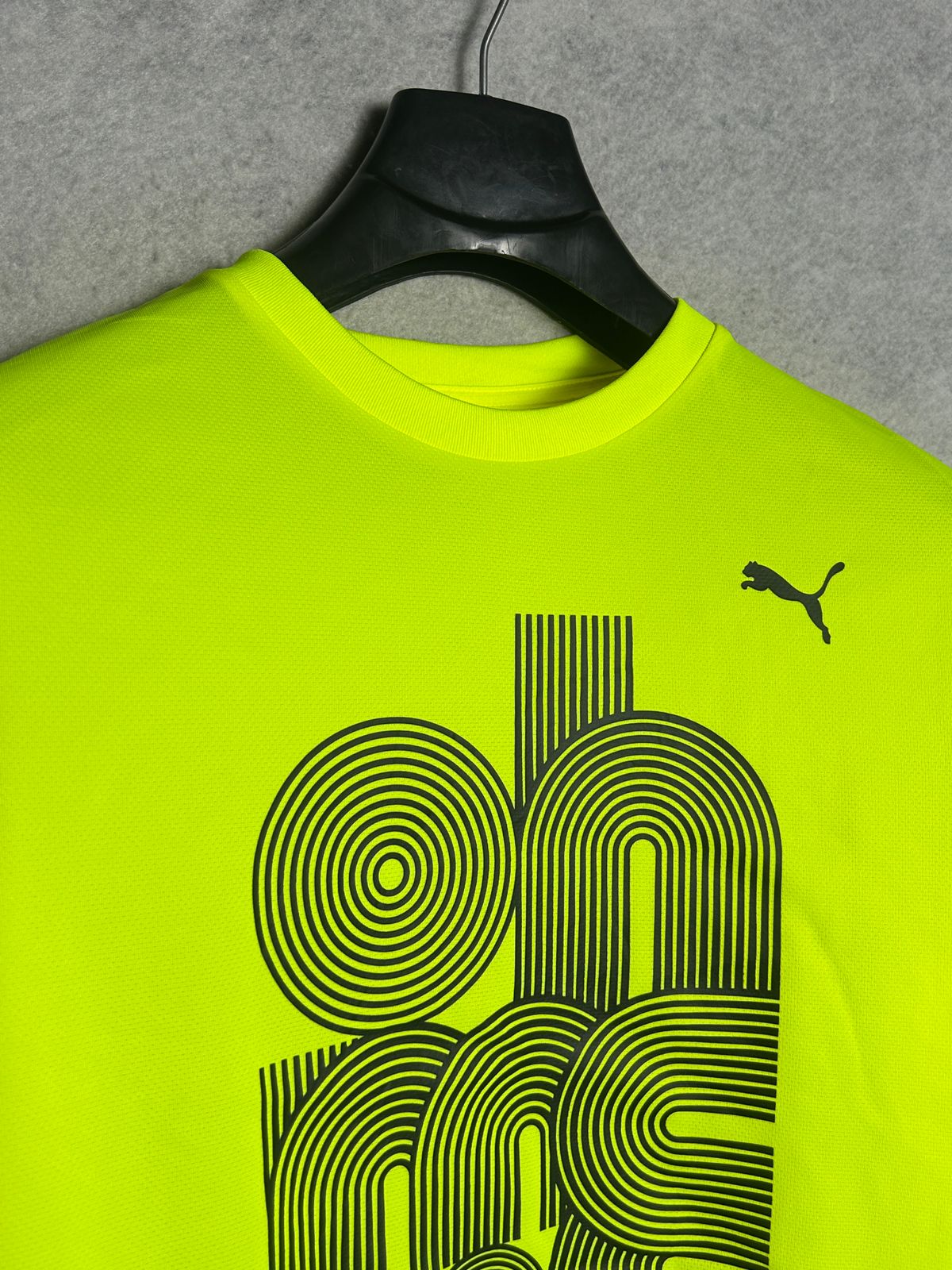 Puma Big Logo Neon Round Neck - Small