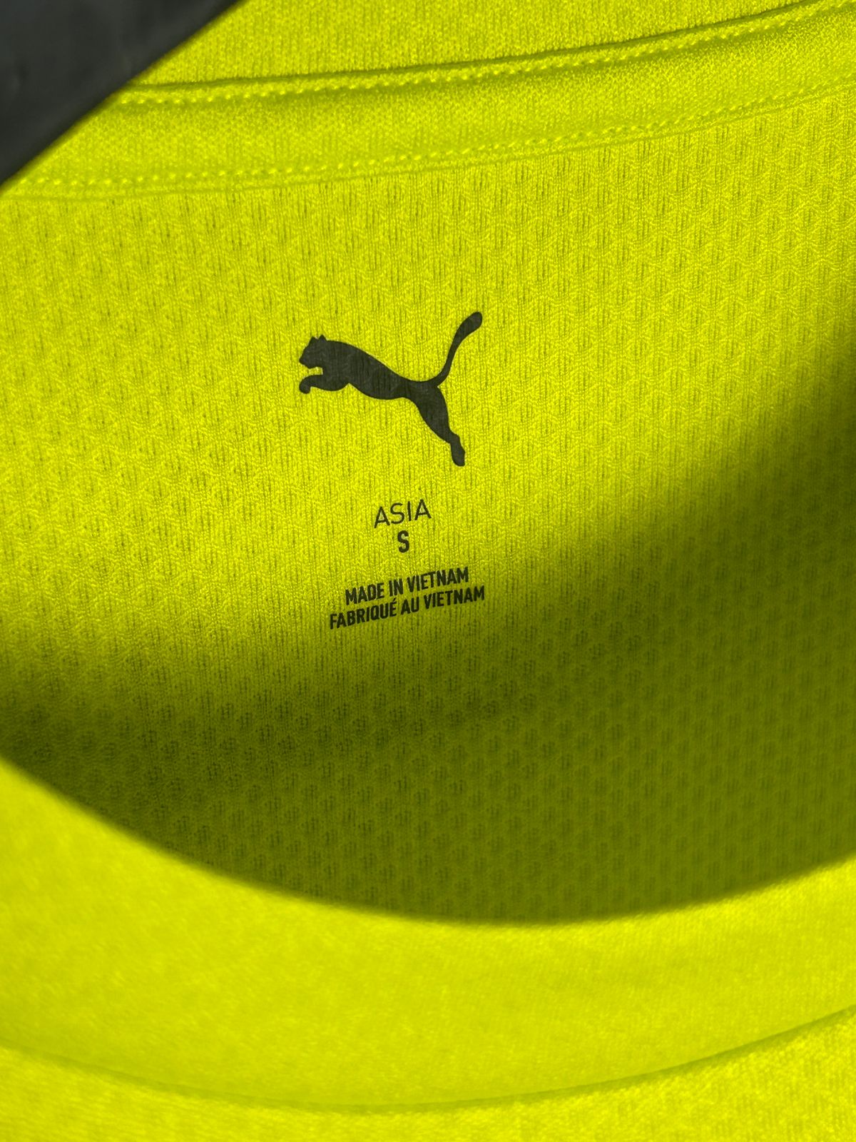 Puma Road Race Logo Neon Round Neck - Small