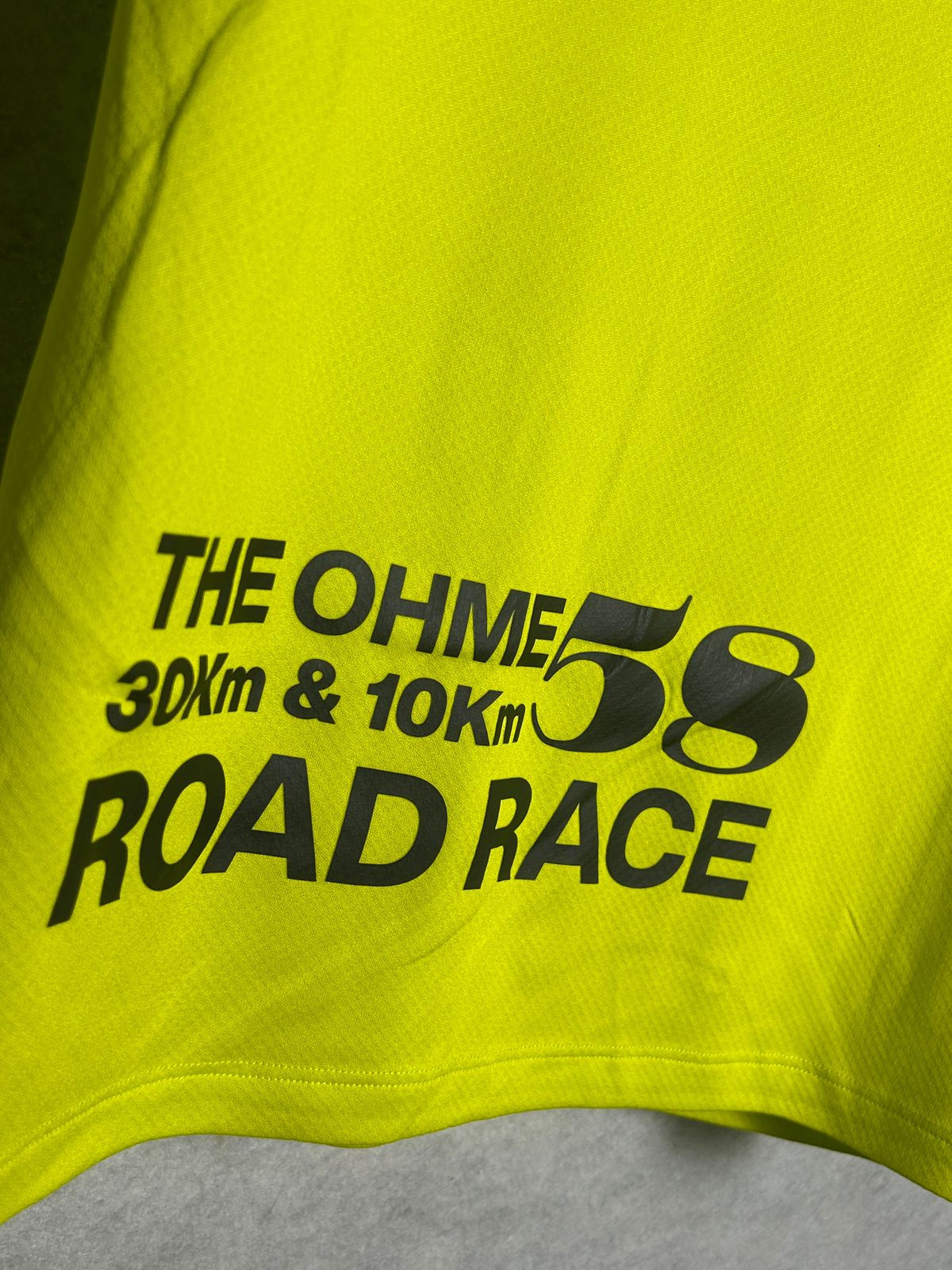 Puma Road Race Logo Neon Round Neck - Small