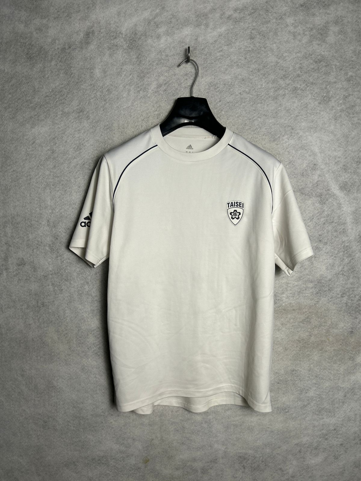 Adidas Taisei White Round Neck - Medium